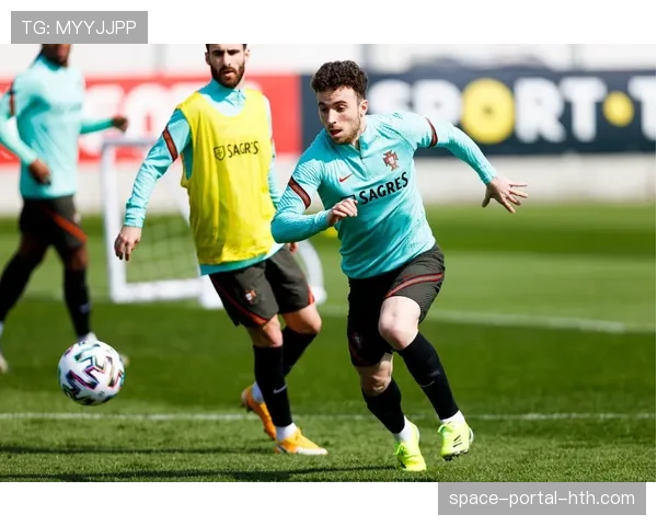 “聚焦：狼队门将若泽·萨，以出色的门线技术成为防守体系最后基石”